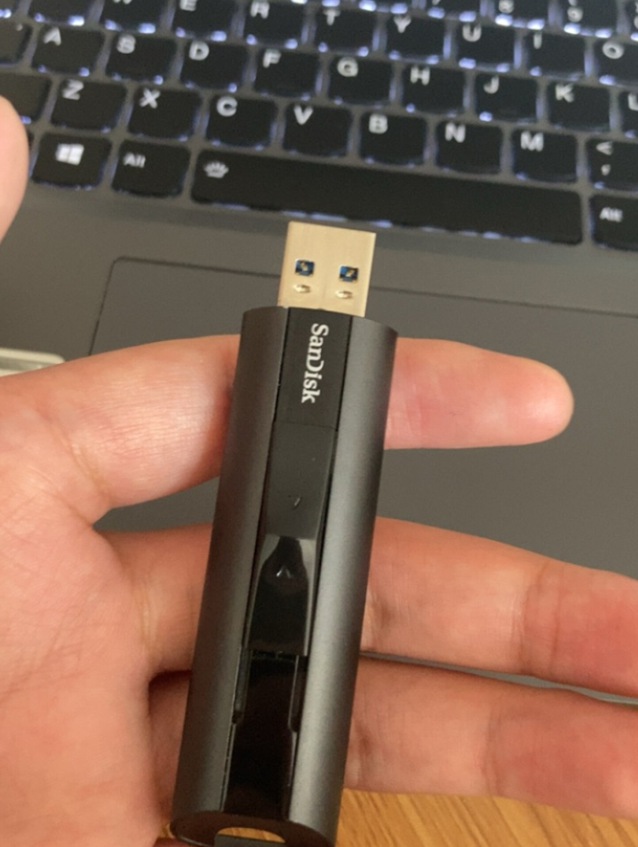 闪迪usb3.2至尊超极速固态u盘评测：卓越性能助力高效办公的第5张示图