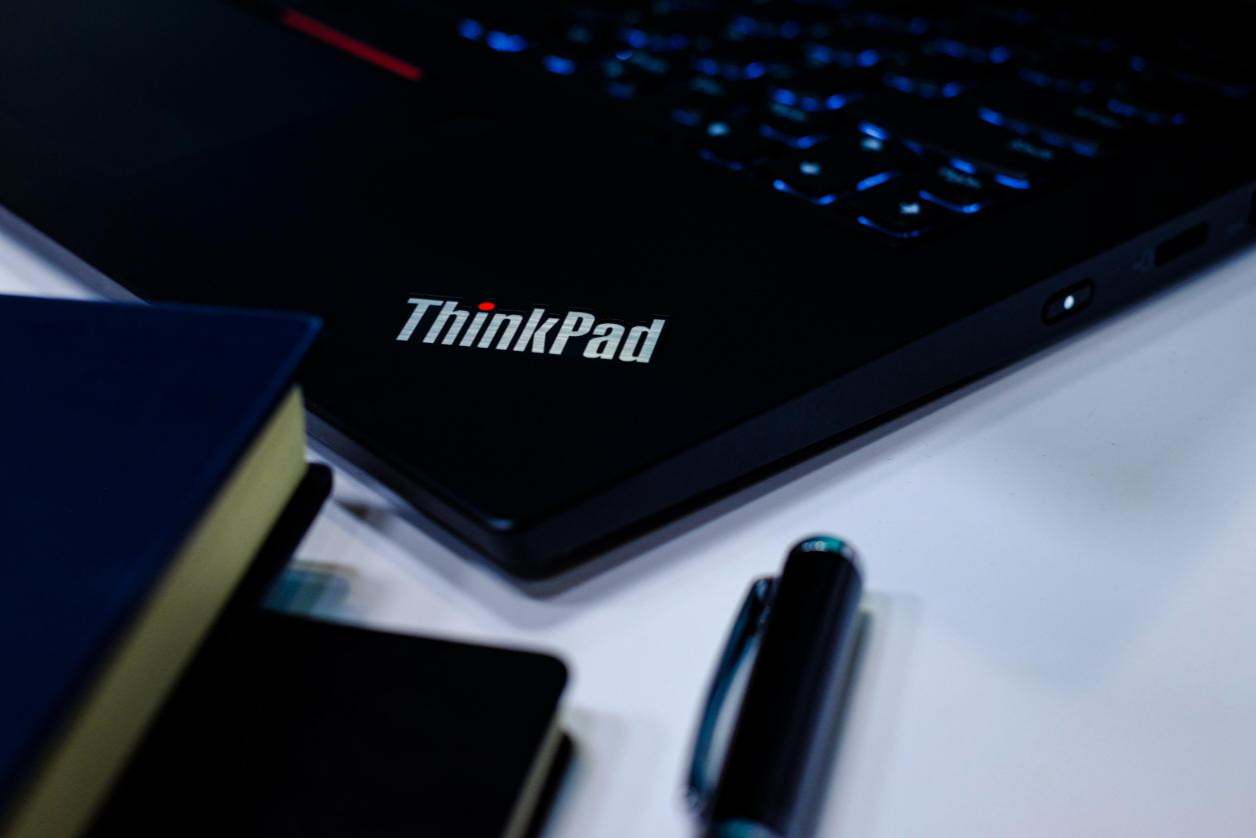 办公效率低下怎么办？让thinkpad s2笔记本带你进入高效办公时代的第3张示图