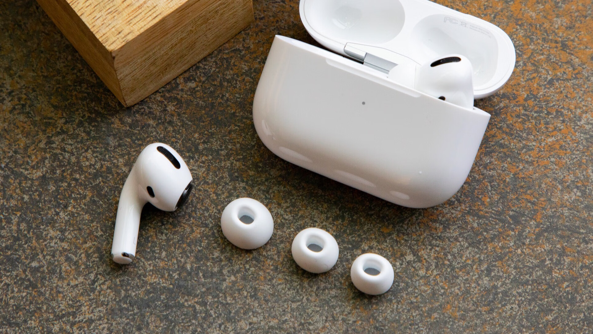 对比多款降噪耳机，airpods pro还值得入手吗？的第2张示图