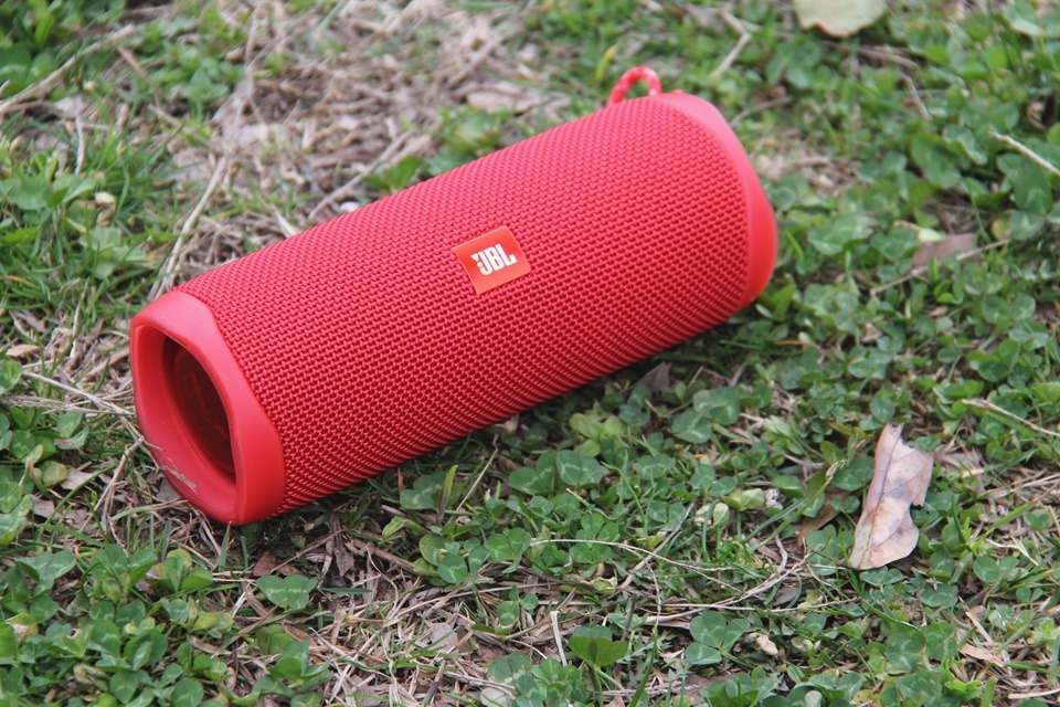 jbl flip5蓝牙音箱评测：尽享沉浸式听音效果的第2张示图