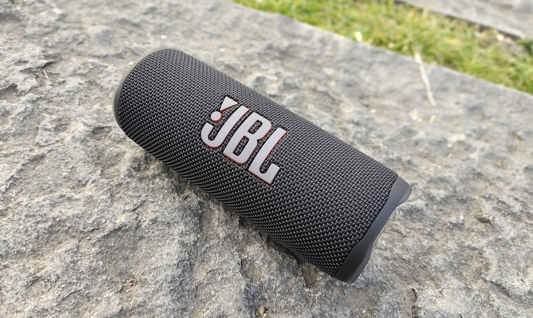 jbl flip6蓝牙音箱