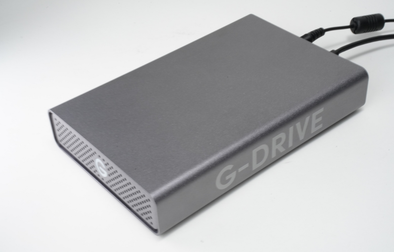 闪迪大师极客™ g-drive™与g-drive™ pro硬盘，该选择哪款？的第1张示图