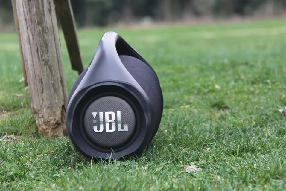 jbl boombox2评测：告别千篇一律的假期出游！的第2张示图