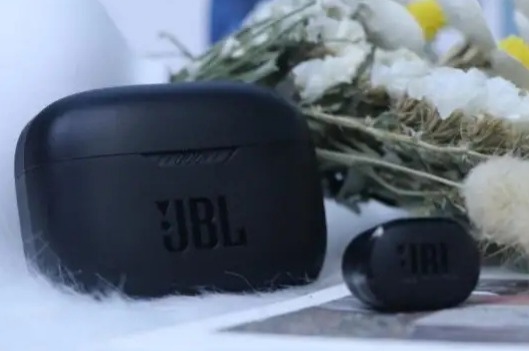 jbl 130nc真无线蓝牙耳机评测：降噪效果倍儿棒！的第2张示图