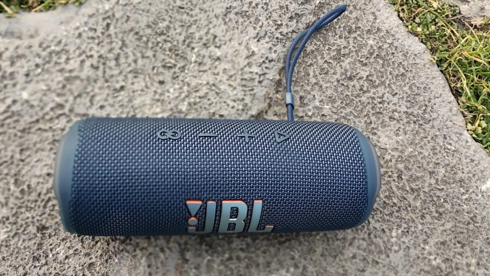 jbl flip6音箱评测：宛如亲临演唱会现场！的第3张示图