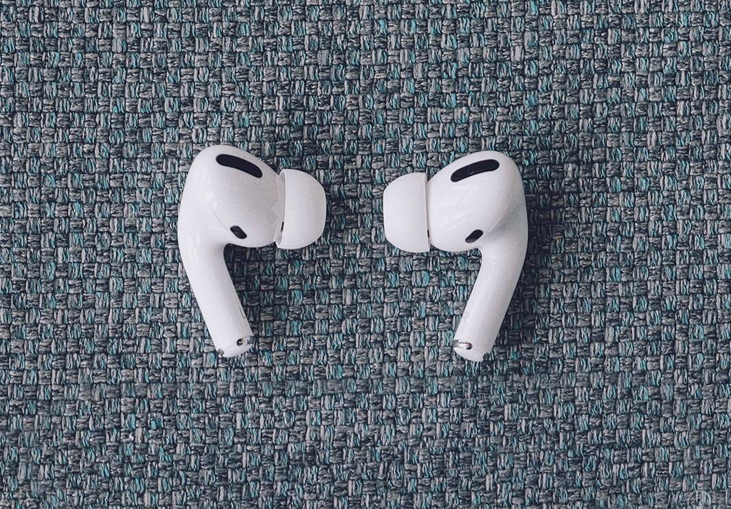 airpods pro测评体验：佩戴感舒适，音质饱满细腻的第1张示图