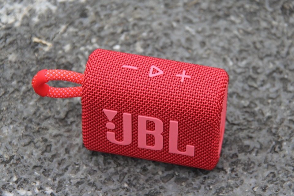 jbl go3蓝牙音箱评测：试听音质相当哇塞！的第3张示图