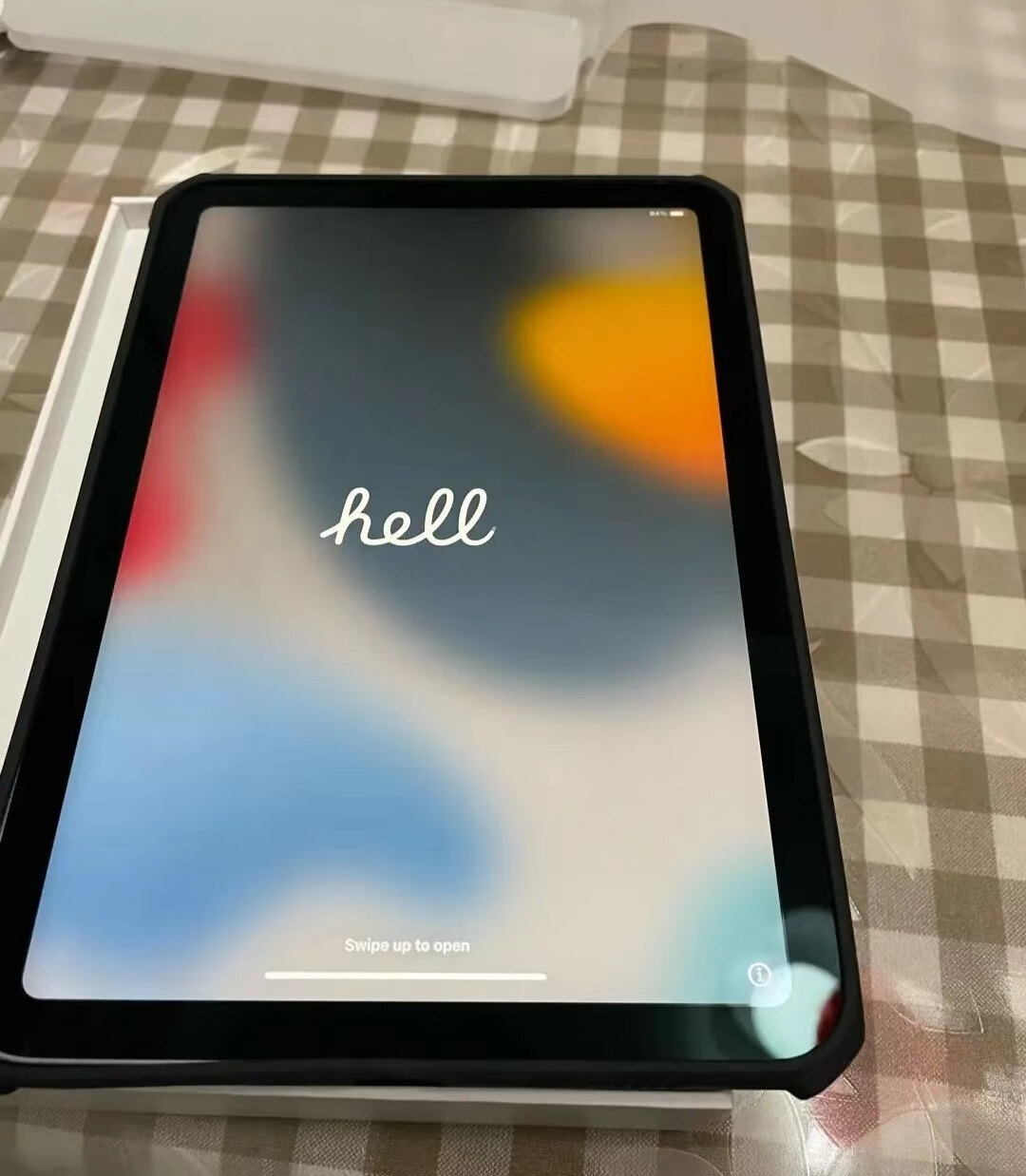 苹果ipad8.3英寸简评：小巧的机身，拥有强大的性能的第1张示图